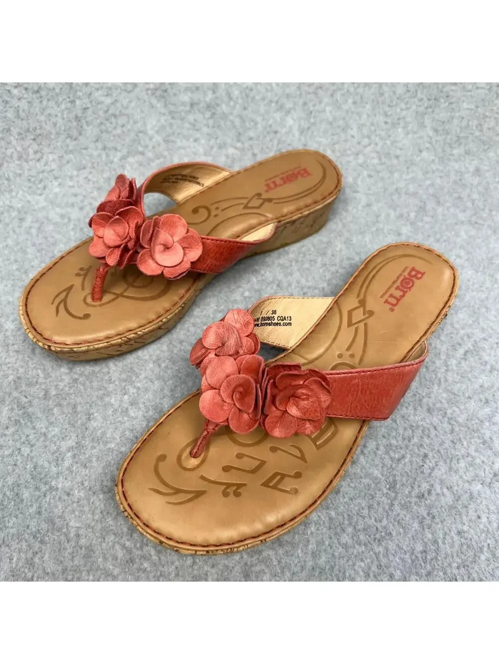 Born Kornelia Coral Leather Flower Womens Sandal Size 7 Flip Flop Thongs Comfort